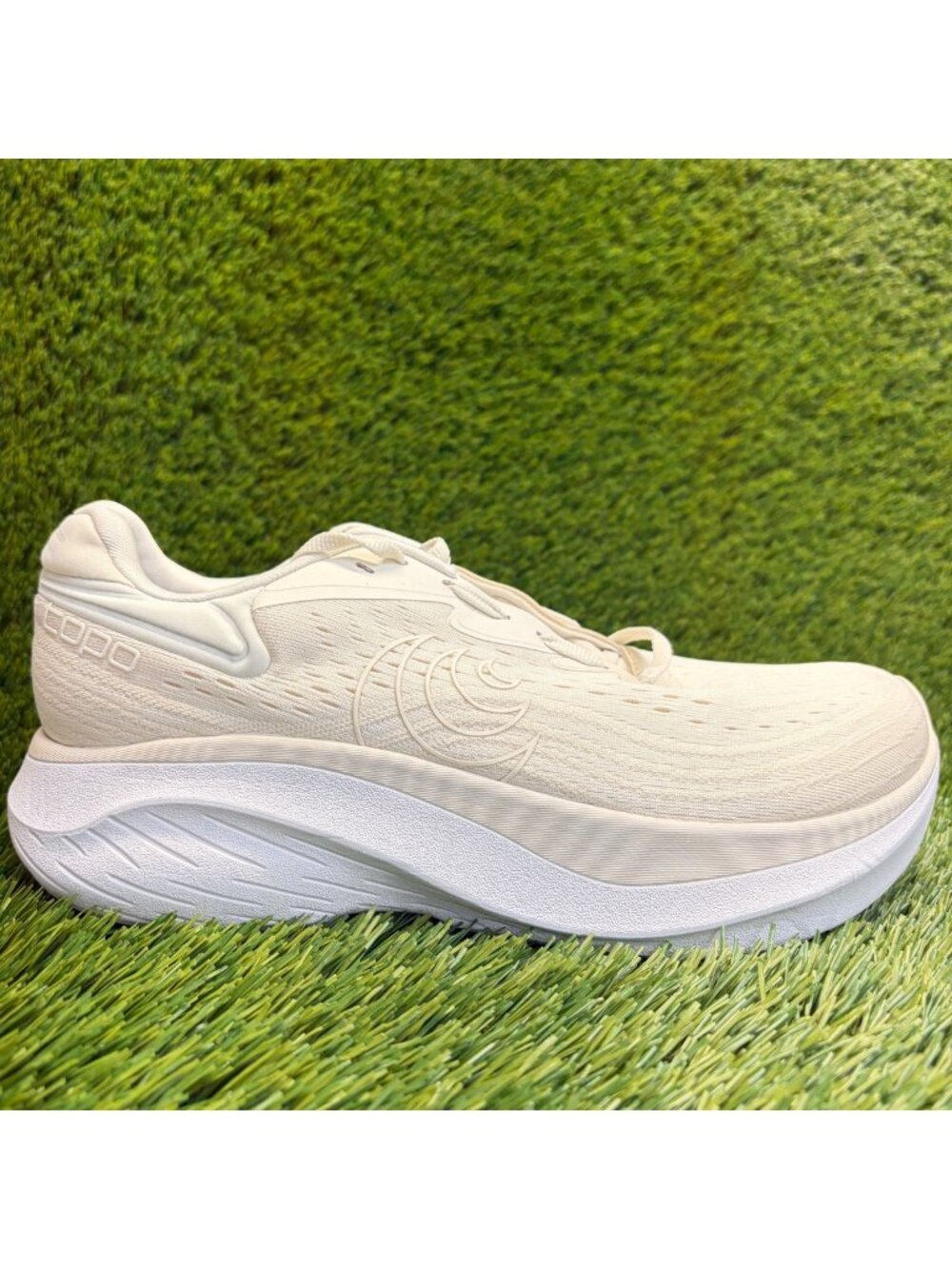Topo Atmos 2 Womens Size 9 Cream White Athletic Running Walking Shoes Sneakers